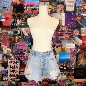 Abercrombie light wash denim shorts with frayed hem